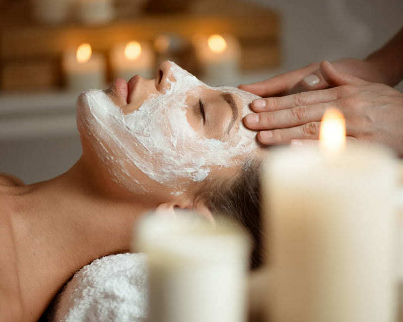 Скульптурный массаж лица + альгинатная маска Скульптурный массаж лица + альгинатная маска